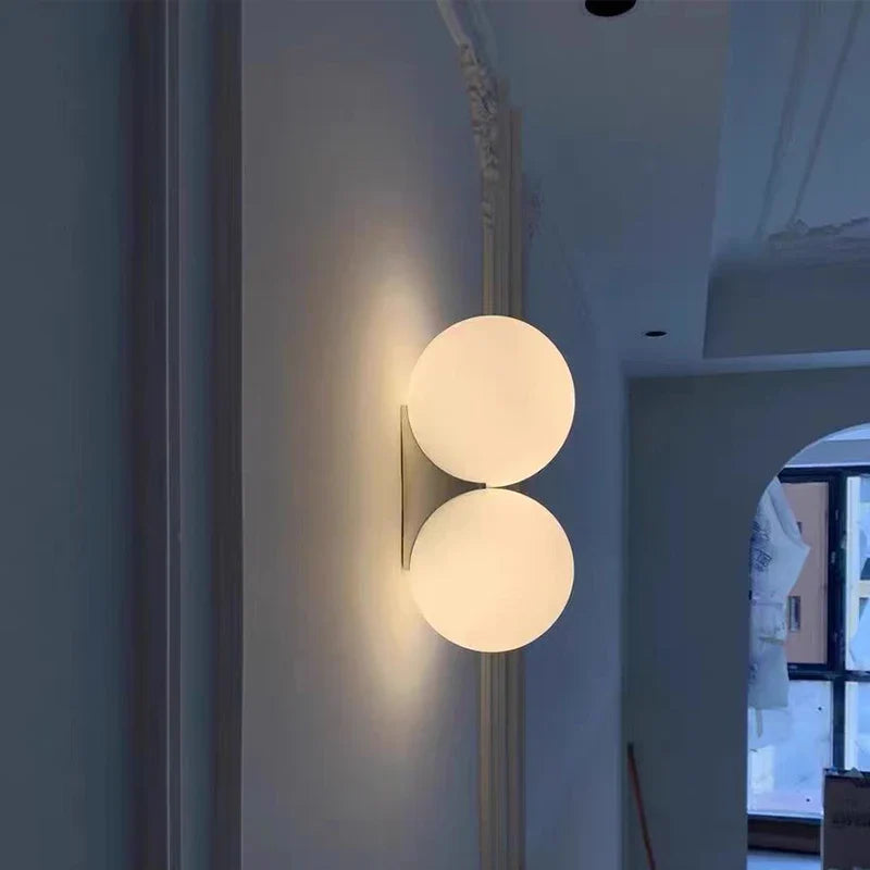 סולחה – גופי קיר LED מודרניים עם כדור זכוכית לחדר שינה